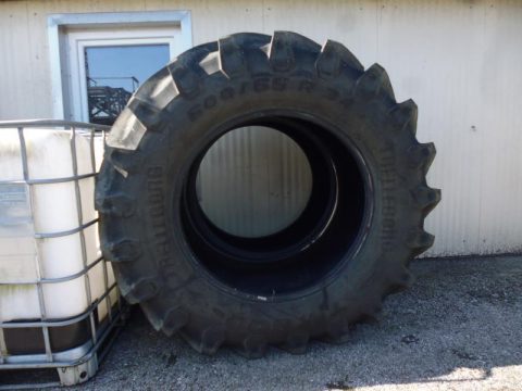 2 Stk. Trelleborg 600/65R34 bei HEBA-Reifen in Mistelbach bei Wels.
